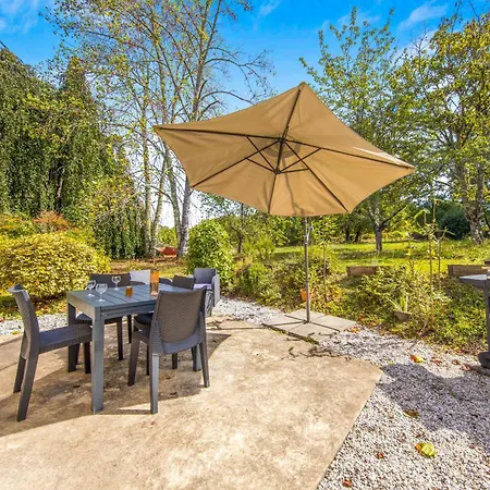 Hébergement de vacances La Grange Aux Arbres - Le Tulipier *